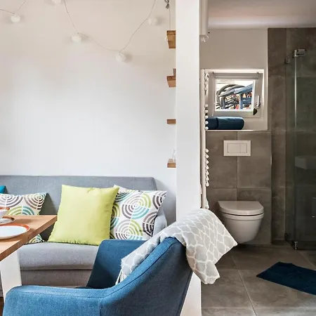 Tiny House *