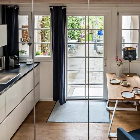 Tiny House *
